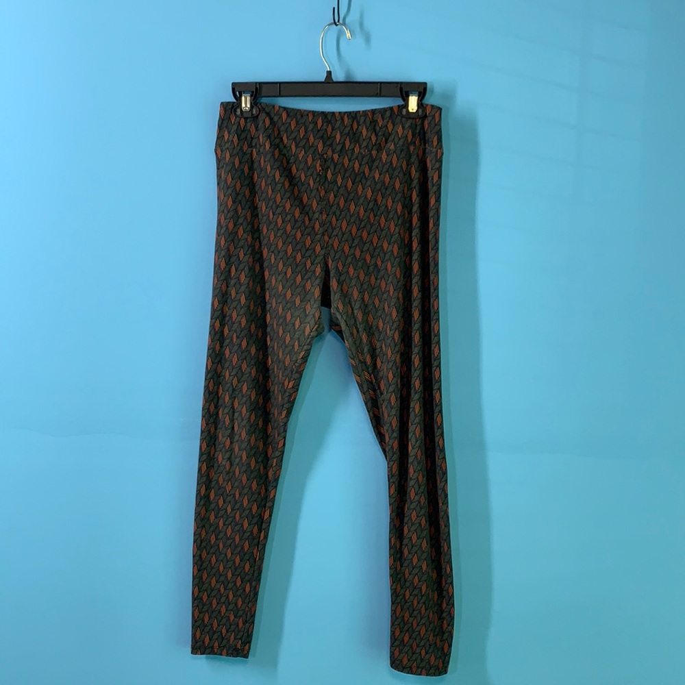LuLaRoe Leggings Tribal Chevron - Tall & Curvy
